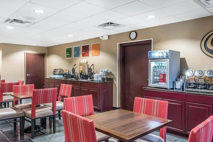 Breakfast area